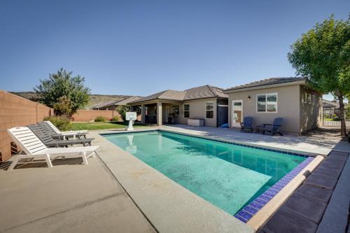 Hurricane House | Hurricane Getaway with Private Pool, Mtn Views!