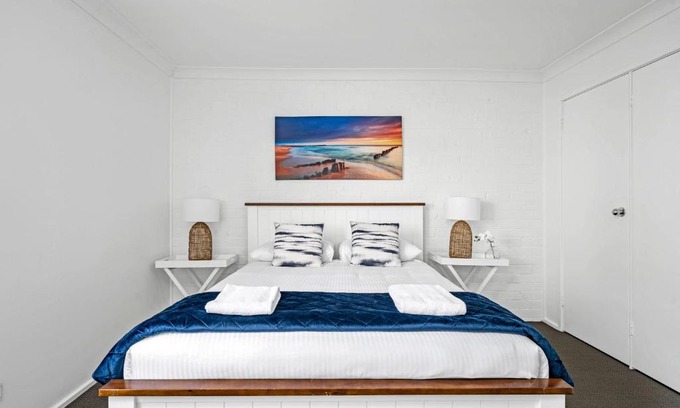 Huskisson Apartment | Husky 56 Beachfront Villa's - great location on the beach