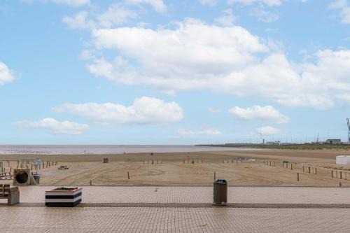 Lissewege Apartment | Huswell - Seaview apartment with spacious terrace in Zeebrugge