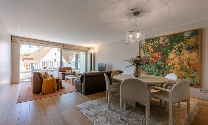 Duinbergen Apartment | Huswell - Spacious apartment nearby the sea in Knokke-Heist