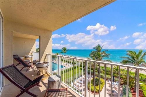 Hutchinson Island South House | Hutchinson Island BeachFront Heated Pool Balcony Top Floor Amazing View