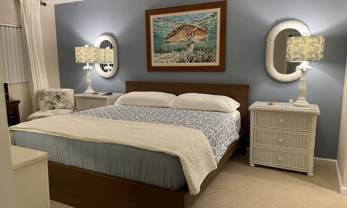 Fort Pierce Shores Apartment | Hutchinson Island North Beach/Lagoon Access - First Floor Unit