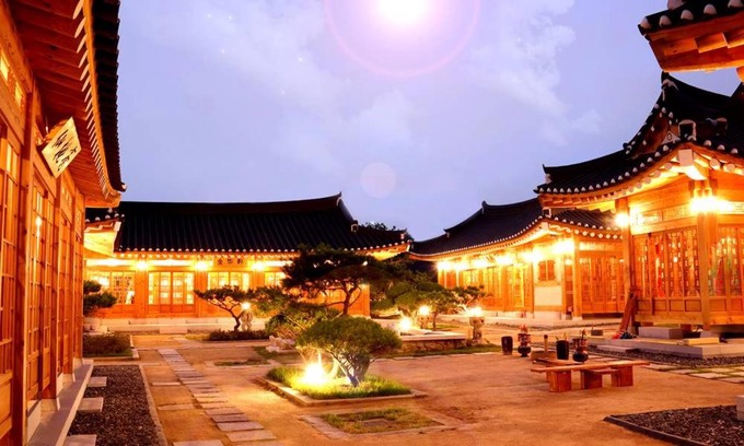 Gyeongju Hotel | Hwangnamguan Hanok Village