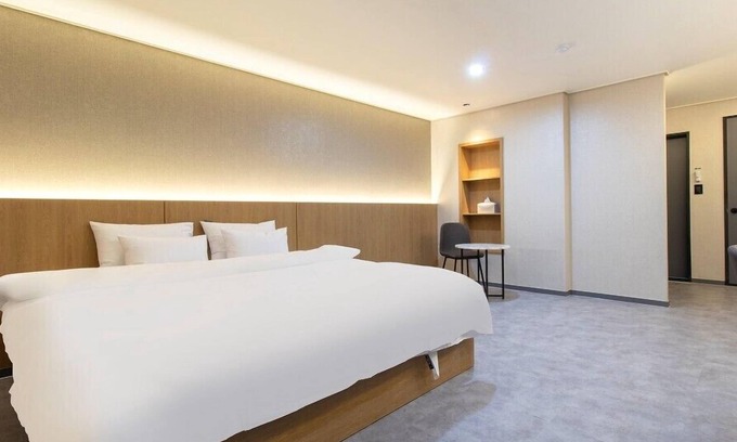 Hwaseong Hotel | Hwaseong Stay13 Hotel
