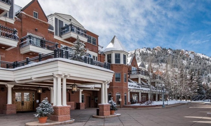 Aspen Resort | Hyatt Grand Aspen 2 Bedroom Villa. Steps to the lift and village.