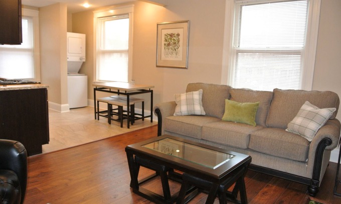 Hyde Park House | Hyde Park Square Getaway