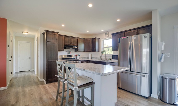 Hyde Park House | Hyde Park Vacation Rental Near 3 Ski Resorts!