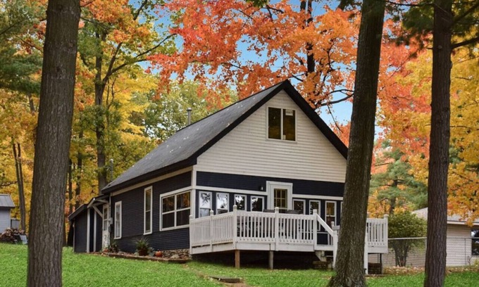 Mayfield Cabin | Hygge Cabins on Spider Lake