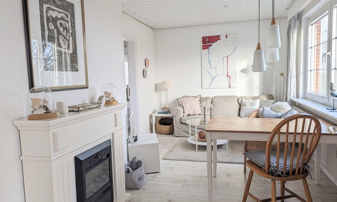 Suederhafen House | Hygge cottage by the sea with private garden and terrace