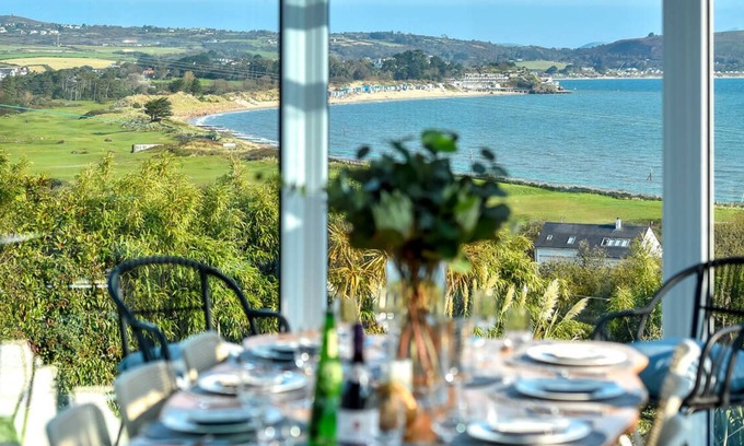 Bwlchtocyn House | Hywelfa in the beautiful Pwllheli