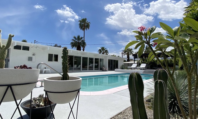 Sunmor House | I Dream Of Palm Springs