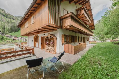 Caprile Apartment | I Folli di Alleghe Apartment - Parking & Wi-Fi