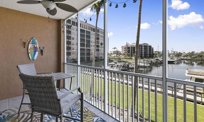 Burnt Store Marina Condo | I'm coco-nuts for you. Waterfront, community amenities & nature trails