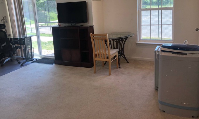 Dulles Town Center Apartment | IAD/Corporate Housing/1st Fl. Large Studio Apt./60D