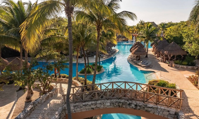 Villa Juarez Resort | Iberostar Waves Paraíso Beach - All Inclusive