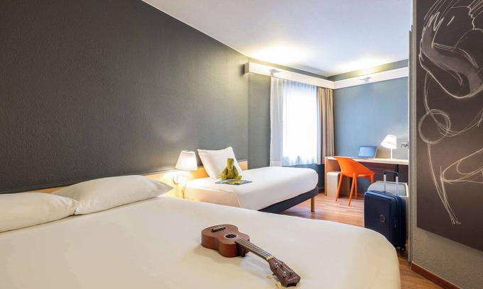 Dansaert Hotel | ibis Brussels City Centre