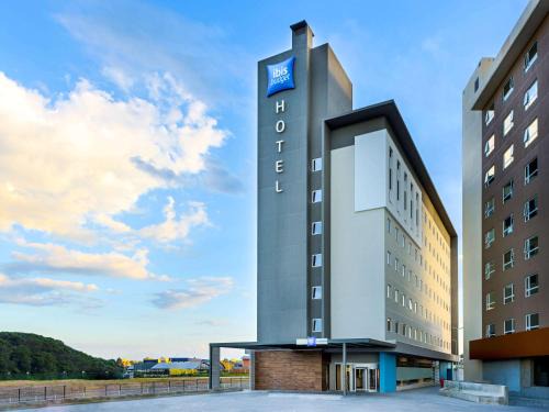 Aguas Belas Hotel | ibis budget Curitiba Aeroporto
