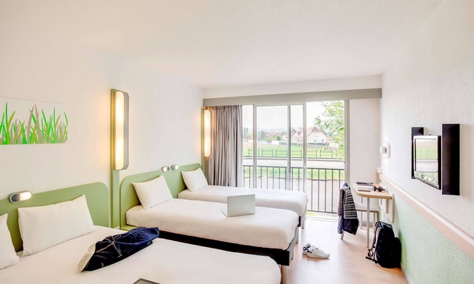 Lescar Hotel | ibis budget Pau Lescar
