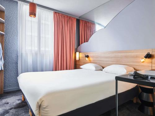 14th Arrondissement Hotel | ibis Styles Paris Alesia Montparnasse