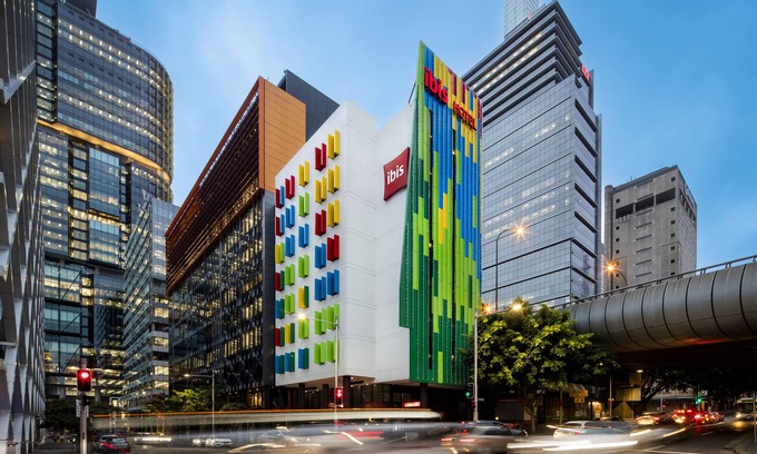 Darling Harbour Hotel | ibis Sydney Barangaroo Hotel