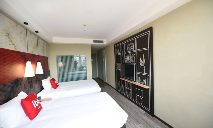 Lintong District Hotel | ibis Xian Lintong Huaqing Hot Spring Hotel