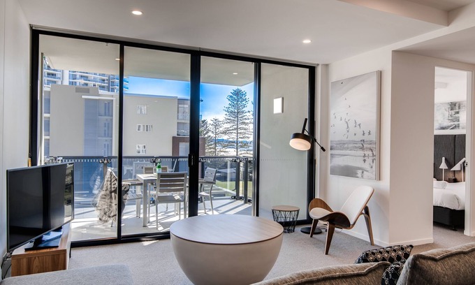 Coolangatta Apartment | Iconic Kirra Beach Resort