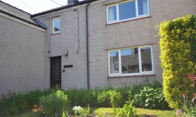 Newborough Cottage | IDAN HOUSE, family friendly, character holiday cottage in Newborough