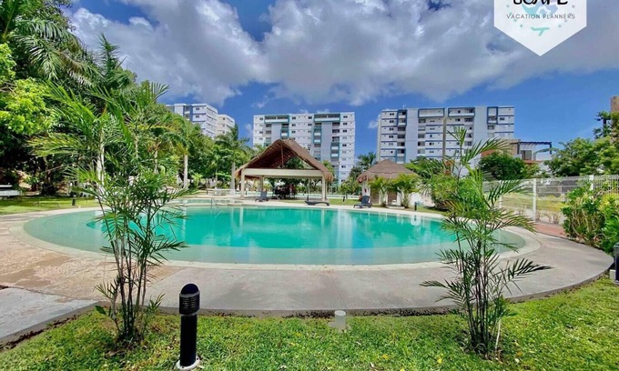 Jacinto Pat Apartment | IDEAL apartment w/green areas and large POOL