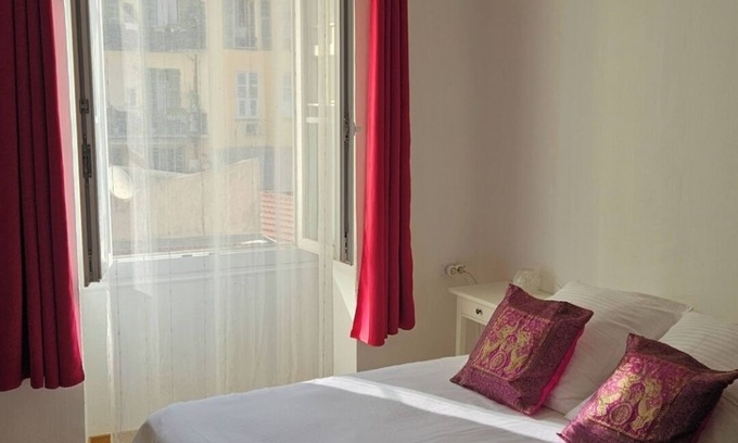 Carabacel Apartment | Ideal family, 68 m² in town center, 10 minutes walk from the beach