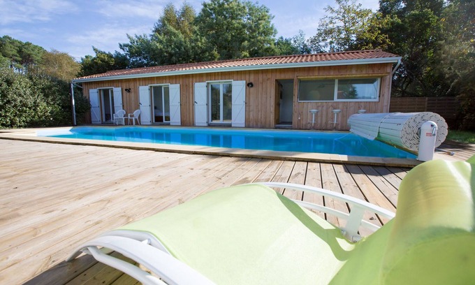 Le Porge Villa | Ideal for 2 families - 2 houses with shared heated pool - 12 people