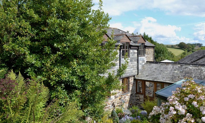 Linkinhorne Cottage | Ideal for couples of all ages in a peaceful rural location in the pretty hamlet of Linkinhorne.