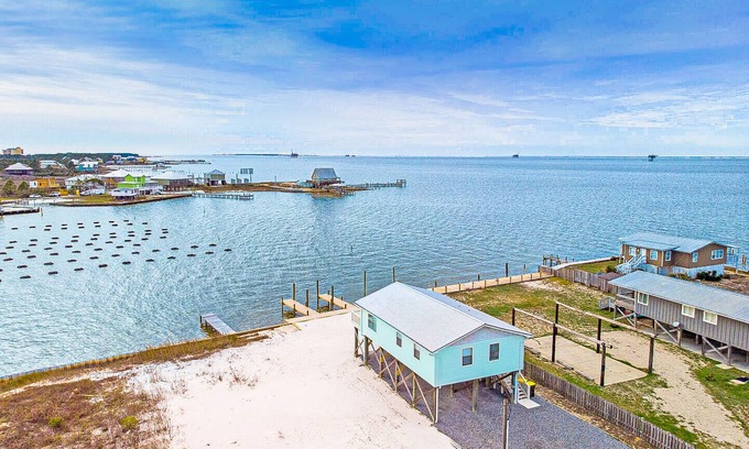 Fort Morgan Pines House | Ideal gem with across from the Gulf with Mobile Bay views - snowbird-friendly