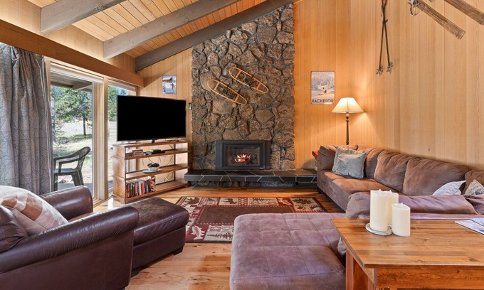 Overlook Park House | Ideal Locale! AC, Hot Tub, Game Room, 3 min Bike to SHARC, Near Village