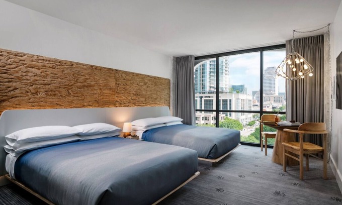 Congress Avenue Historic District Hotel | Ideal Mix of Comfort and Value! 3 Pet-friendly Units, City View, Outdoor Pool