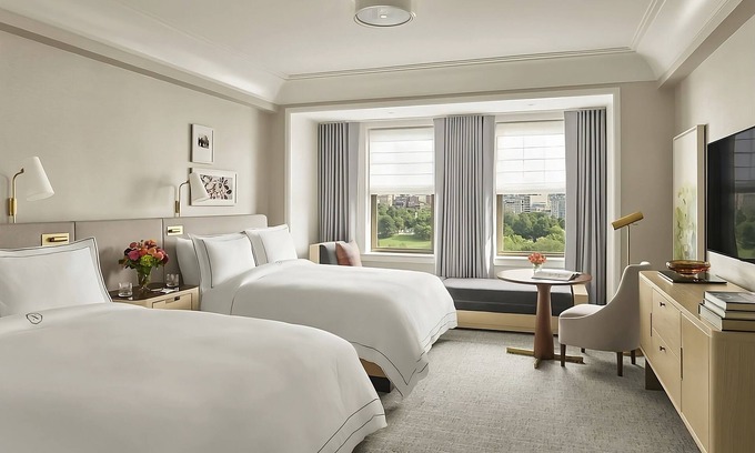 Back Bay East Hotel | Ideal Mix of Comfort and Value! 3 Comfortable Units, Near M Street Beach