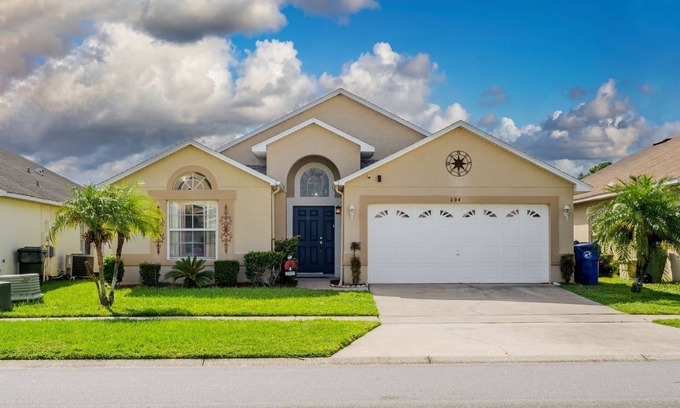 Eagle Pointe South House | Ideal vacation home for your Disney adventure with exclusive pool