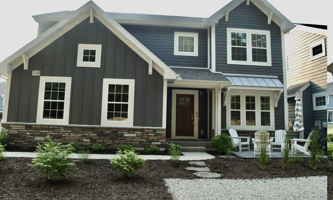 South Haven House | Idlewood Cottage, 5BR Home Near Beaches, Year-Round Pool & Hot Tub