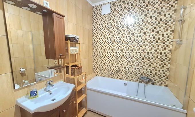 Budavar Apartment | Idyllic Apartment w/a Private Patio and Huge Communal Garden! (Pet-Friendly)