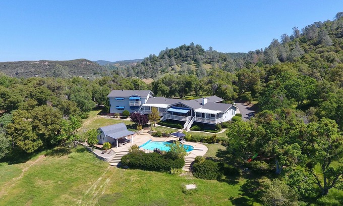 Vallecito House | Idyllic Gold Country Estate On Acreage, w/Private Pool & Close To Hiking Trails