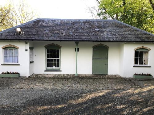 Llandysul Apartment | Idyllic Location, Stunning Views, Relax Refresh in Peace Comfort