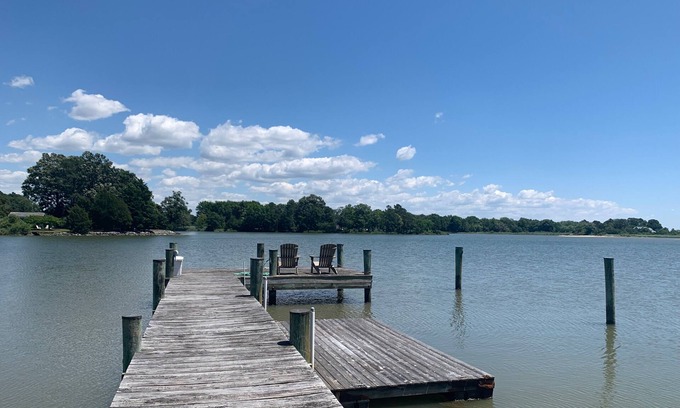 Oxford Cottage | Idyllic private waterfront location within walking distance to historic Oxford!