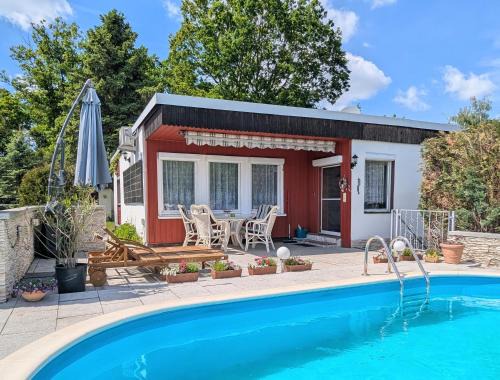 Zitzschewig House | Idyllisches Ferienhaus mit Pool, Blick und großem Grundstück