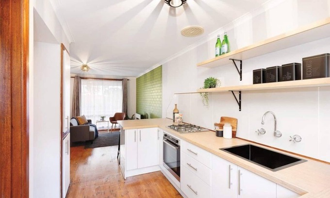 Ballarat North Apartment | If you are looking for a comfortable homely place to stay while in Ballarat, this is it