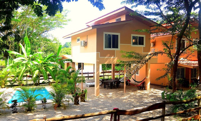 Samara House | Iguana house very close to the center with a beautiful view in the jungle