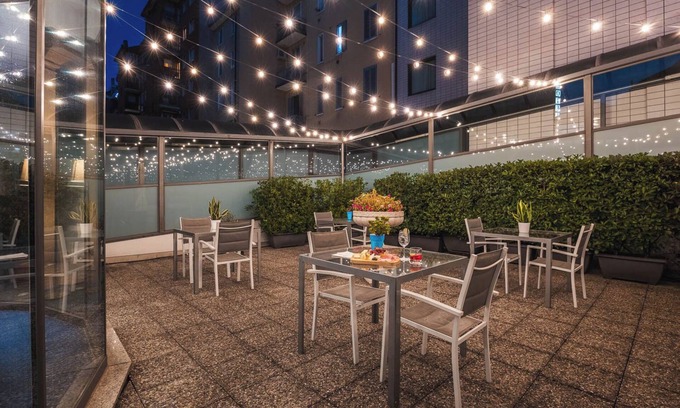 Isola del Bosco - Delle Corti Hotel | iH Hotels Milano St. John Sesto San Giovanni