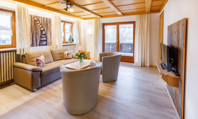 Grashof Apartment | II, Apartment Rauschberg 54sqm, balcony, kitchenette, 2 bedrooms, living room