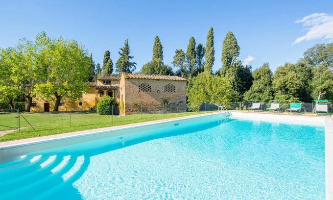 Camugliano Villa | Il Casaletto by VacaVilla