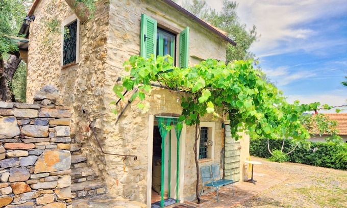 Diano Castello Other | Il Passatempo - Romantic, rustic countryhome for 2 people, with garden