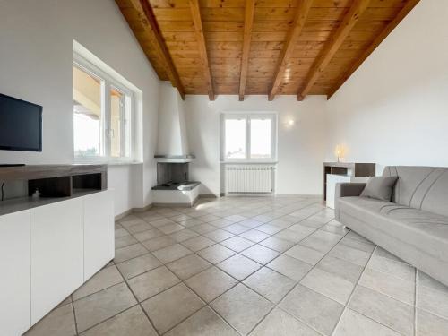 Capanne-Prato-Cinquale Boat Rental | Il Pettirosso Comfortable holiday residence