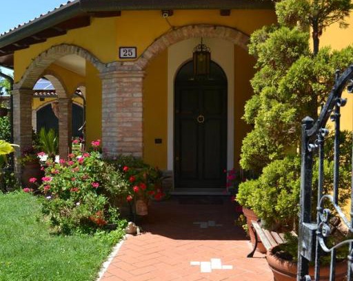 Porto Fuori Bed & Breakfast | Il Sentiero Del Cuore B&B
